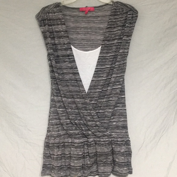 Almost Famous Black and White top Medium - Picture 2 of 5